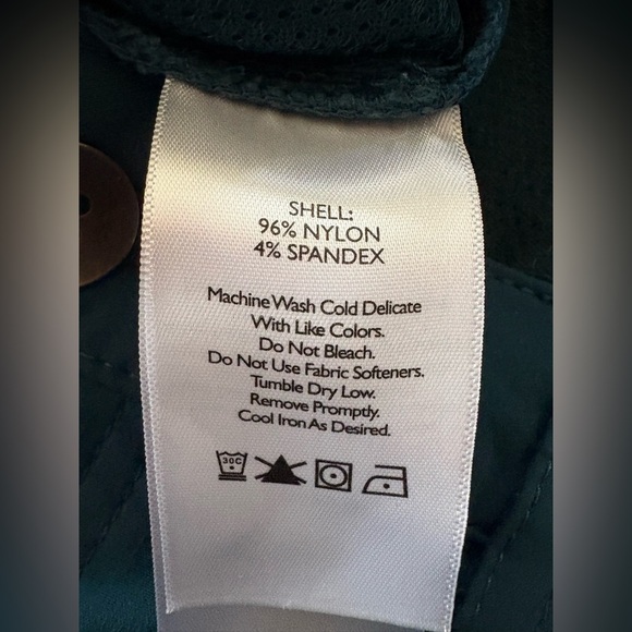 Eddie Bauer Women’s Travex Blue Cargo Pants - Picture 4 of 4